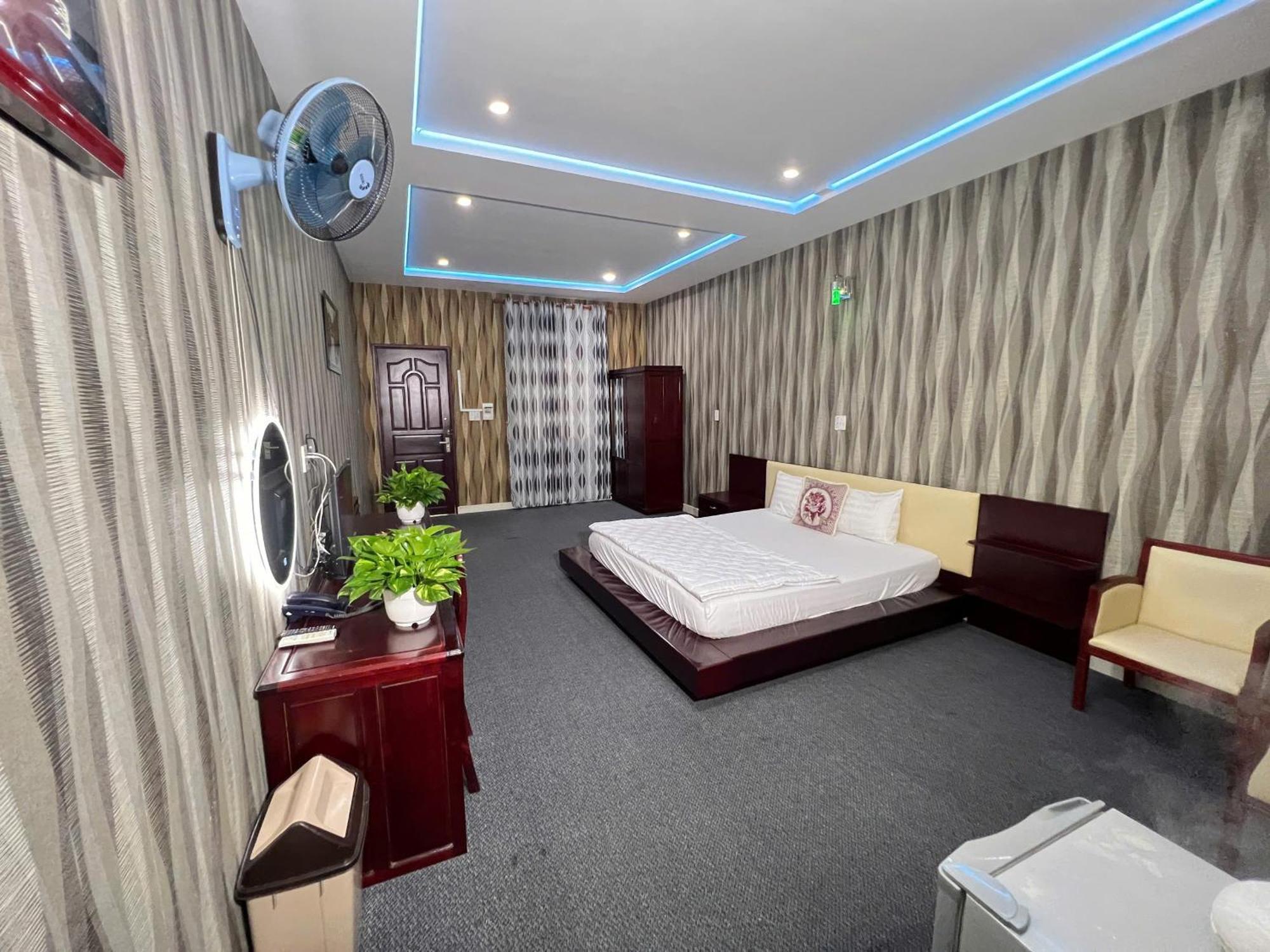 Phi Long 2 Hotel Thu Dau Mot Exterior foto